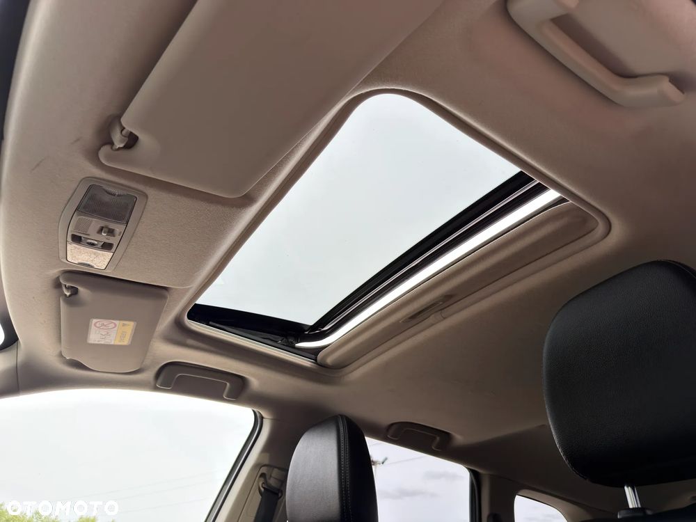 Mitsubishi Outlander Instyle NAVI + - 37