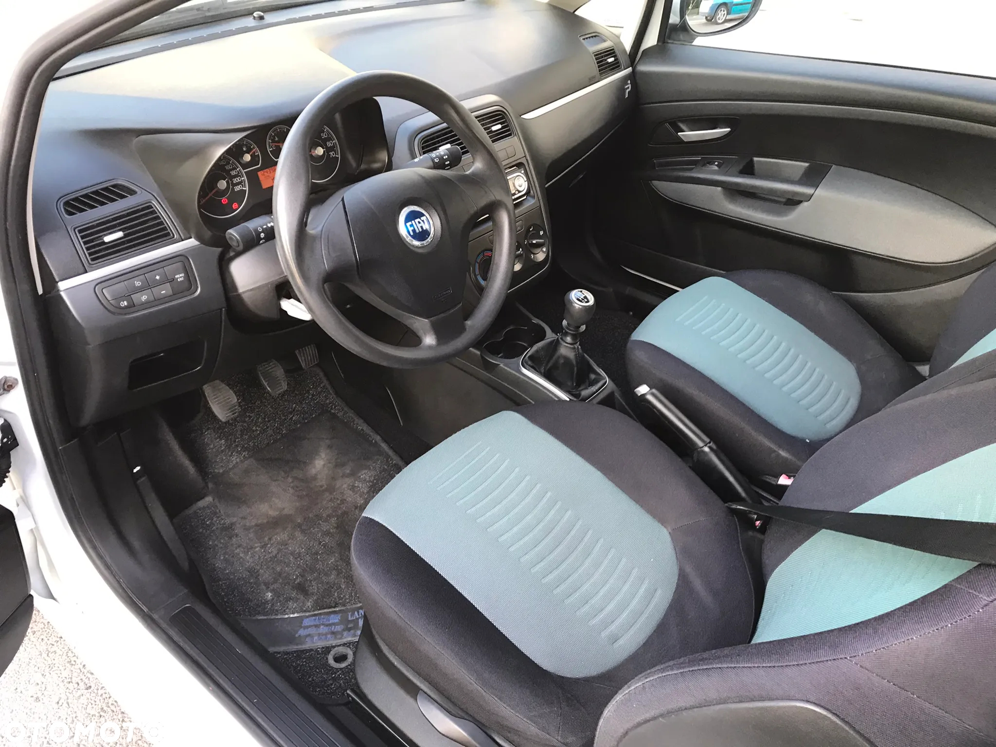 Fiat Grande Punto 1.4 8V - 11