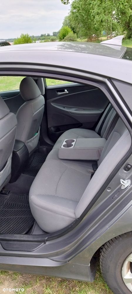 Hyundai Sonata - 4