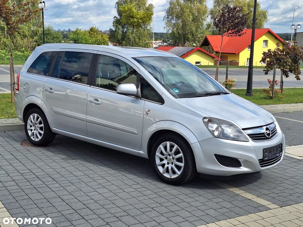 Opel Zafira - 2
