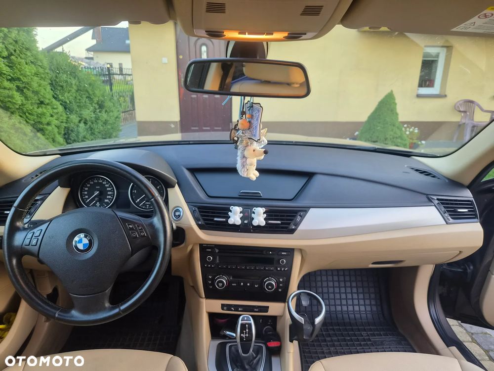 BMW X1 xDrive18d - 12