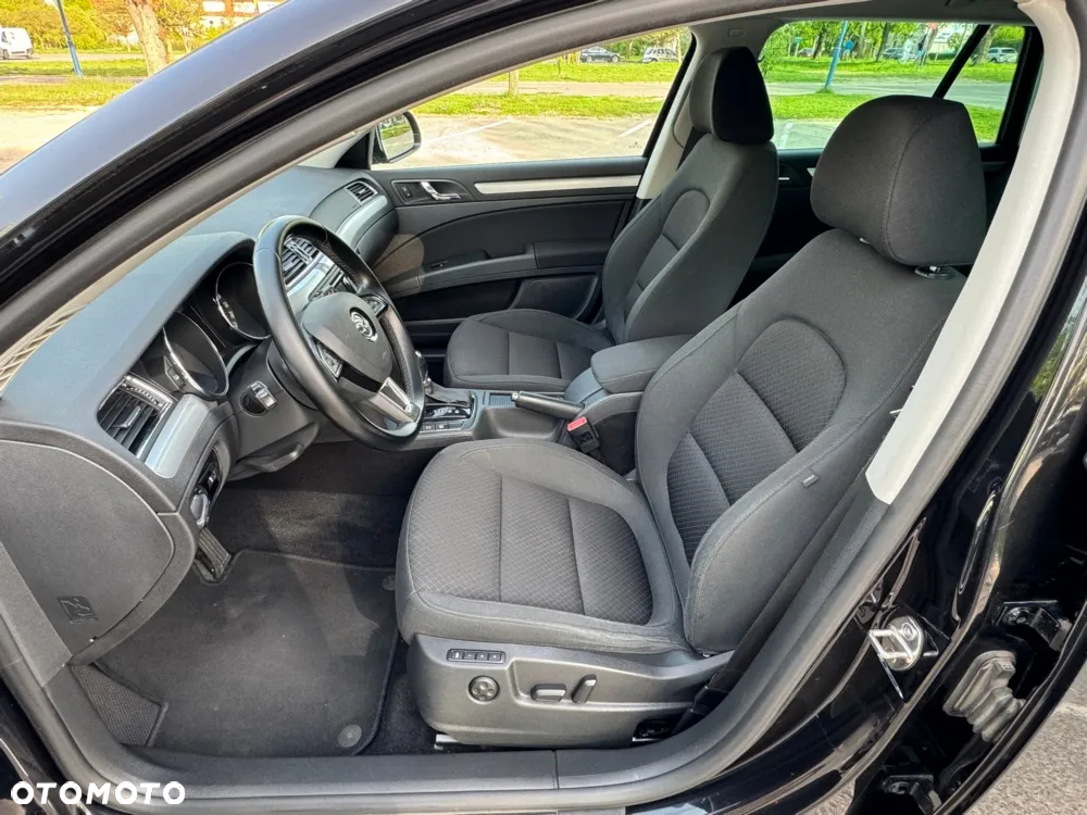 Skoda Superb Combi 2.0 TDI DSG Elegance - 19
