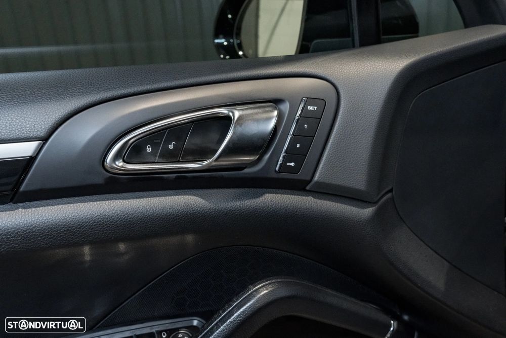 Porsche Cayenne S E-Hybrid - 20