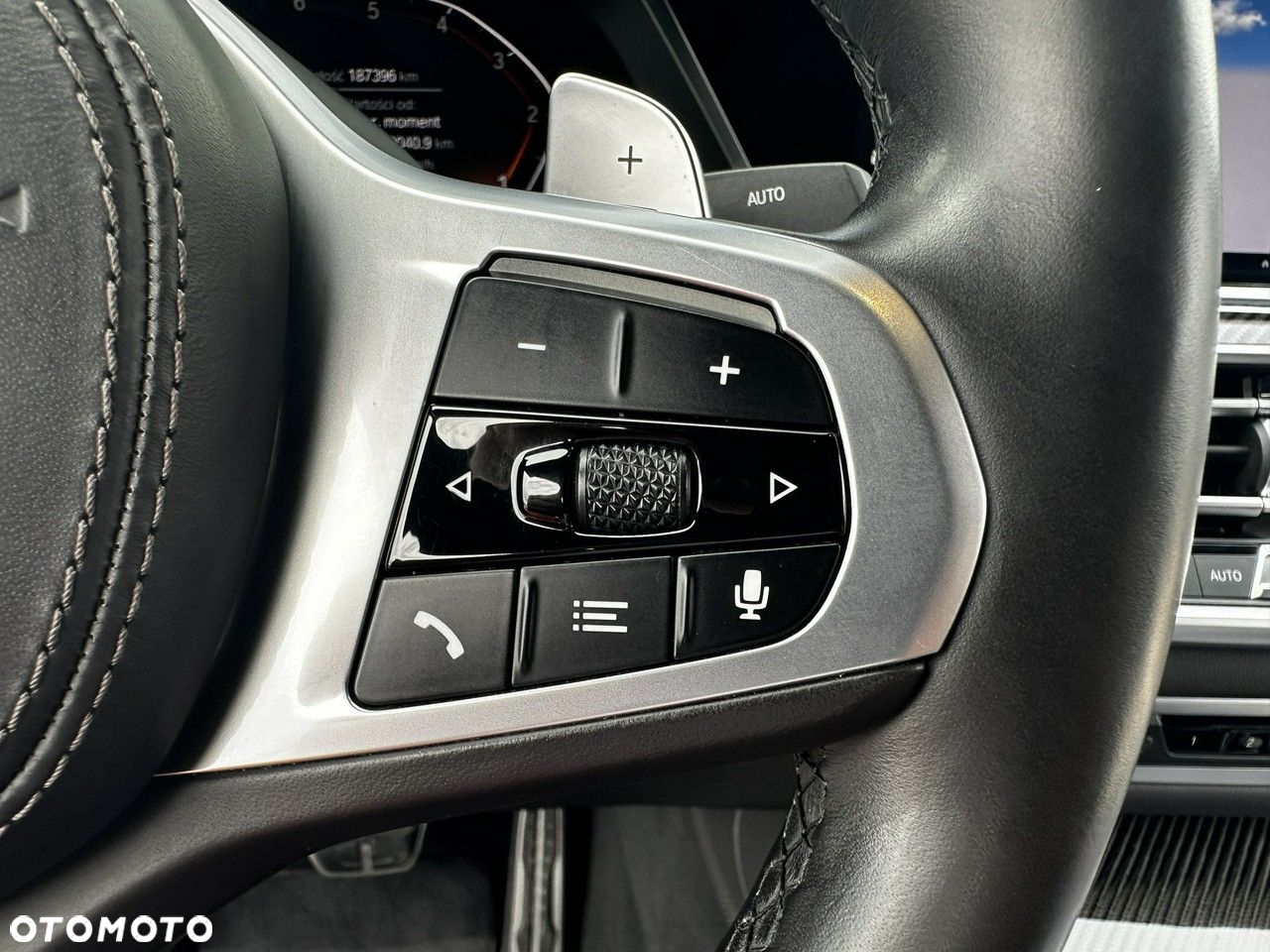 BMW X6 xDrive30d - 23