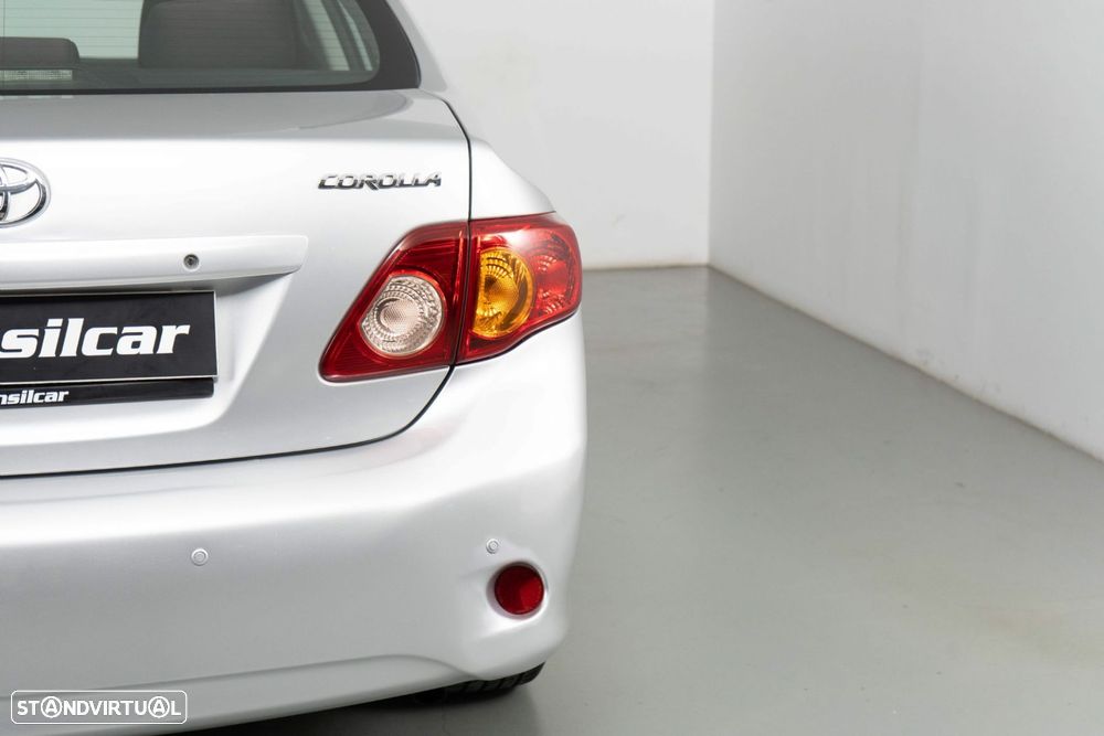 Toyota Corolla 1.4 D-4D Comfort - 13