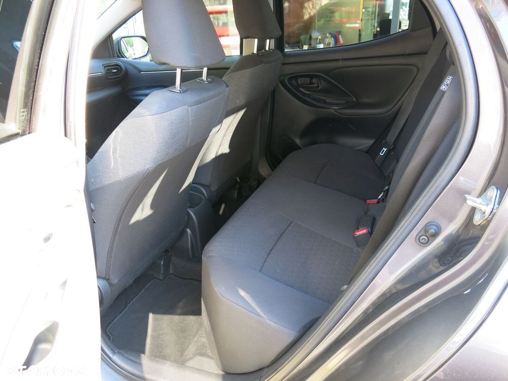 Toyota Yaris - 11