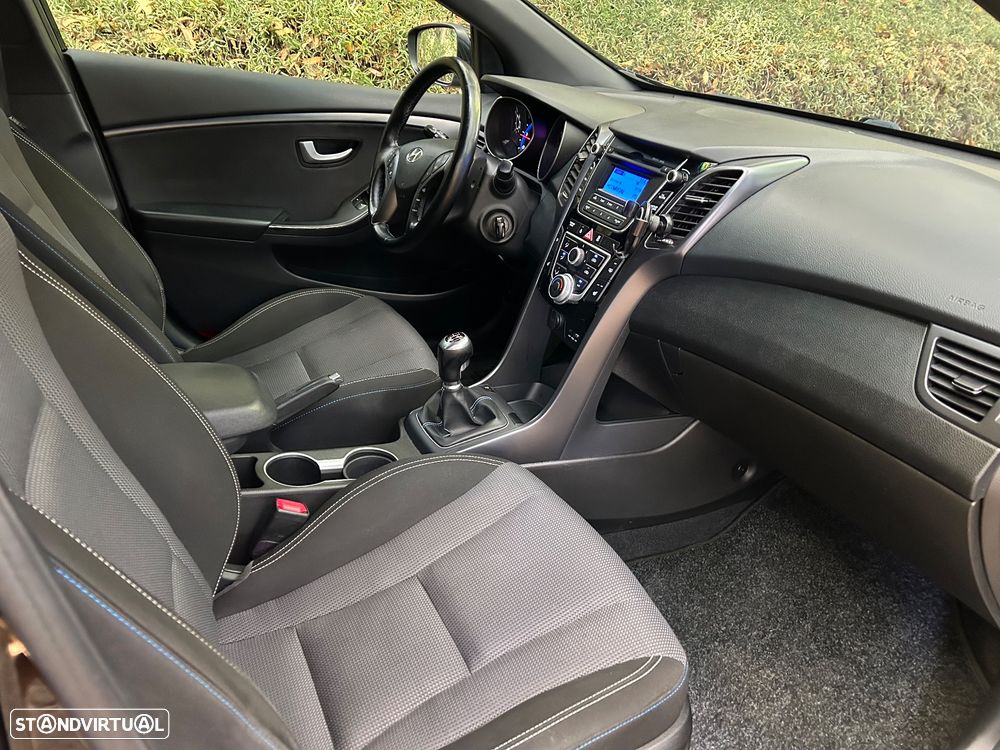 Hyundai i30 1.6 CRDI Blue Comfort J16 - 13