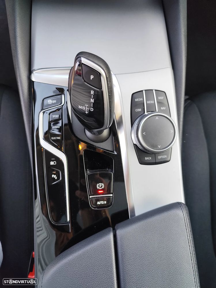 BMW 530 e Line Luxury - 18
