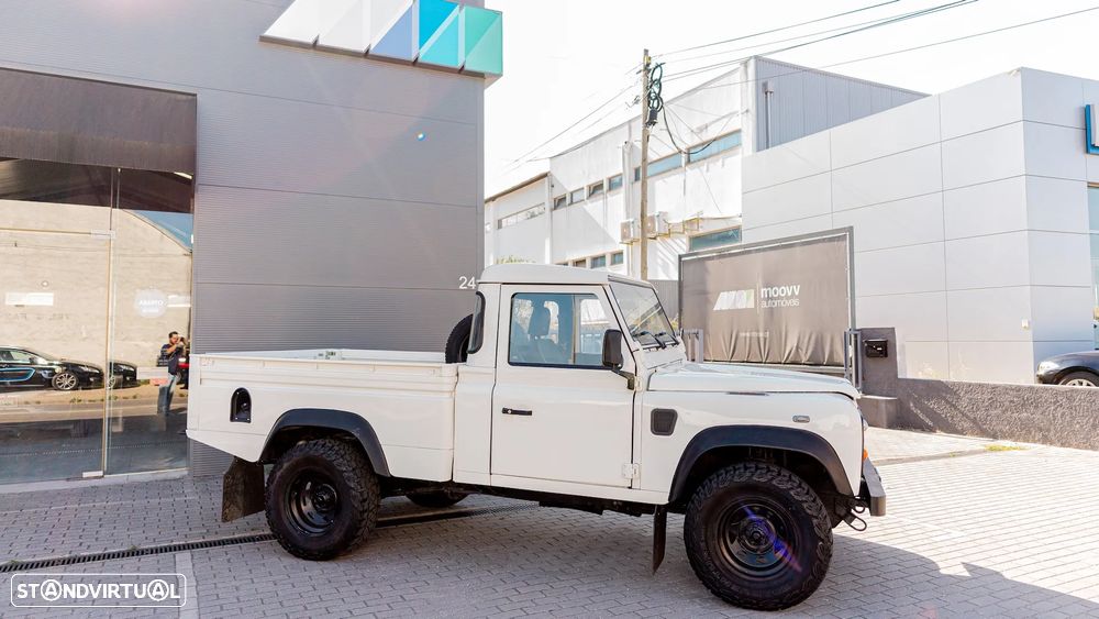 Land Rover Defender - 8