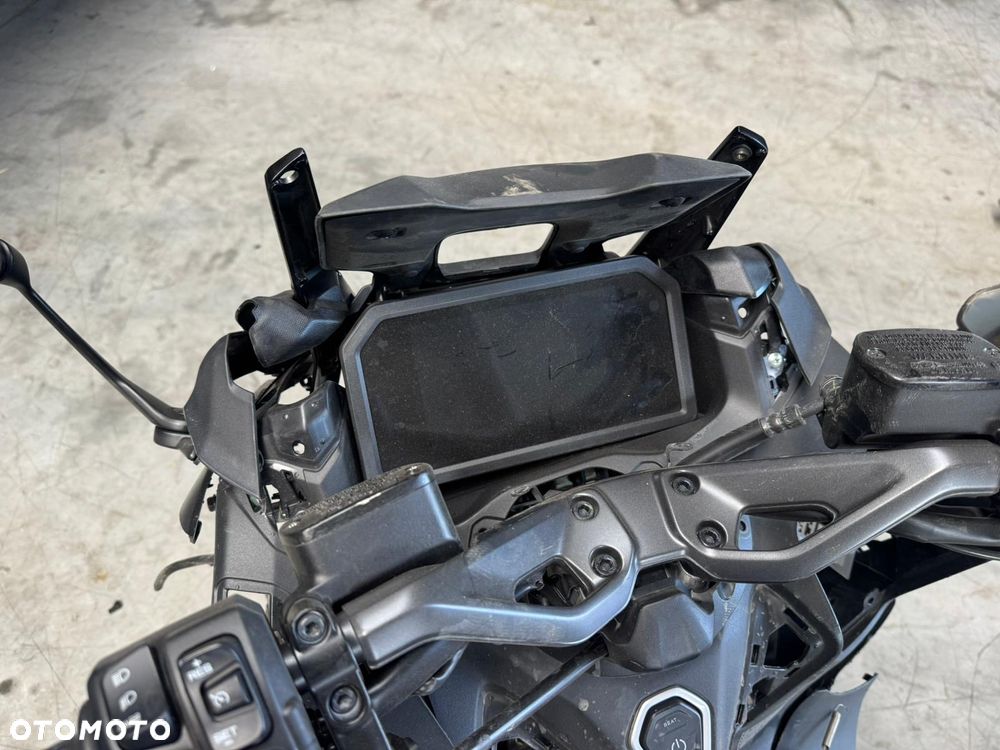 Yamaha Tmax - 5