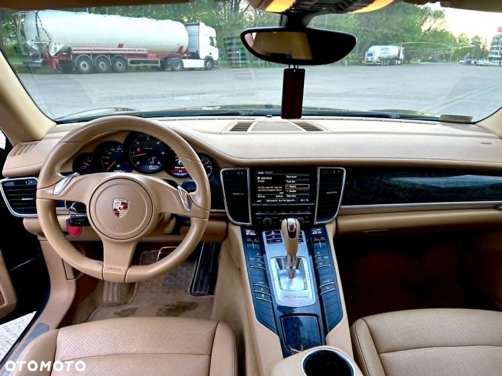 Porsche Panamera Diesel - 14
