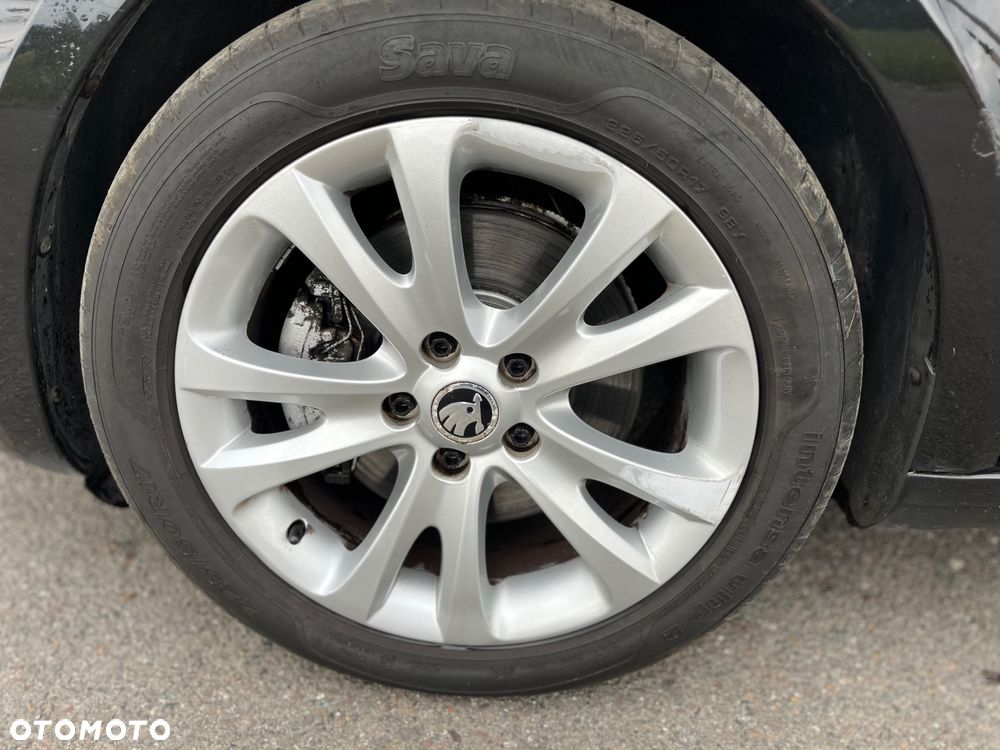 Skoda Superb 2.0 TDI Green tec DSG Ambition - 9