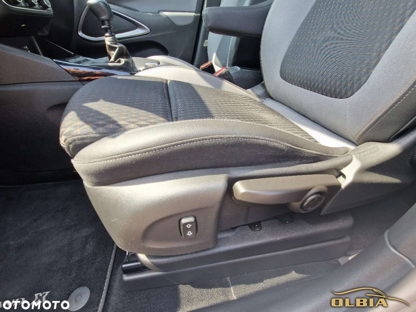 Opel Crossland X - 19