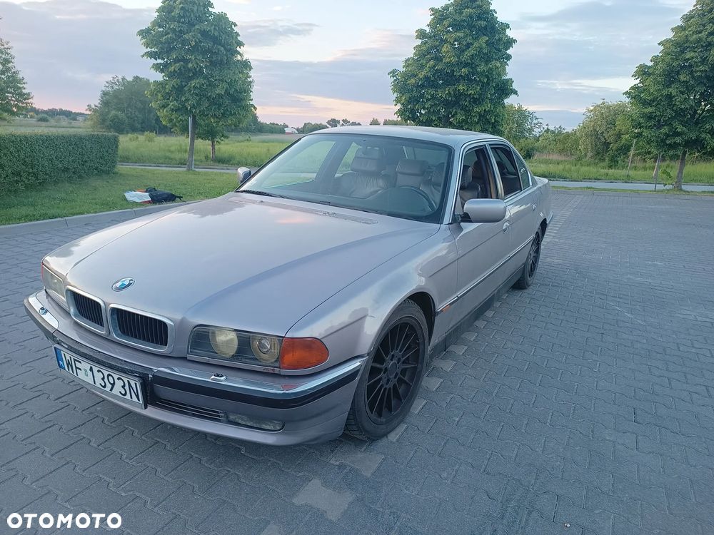 BMW Seria 7 740i V8 - 15