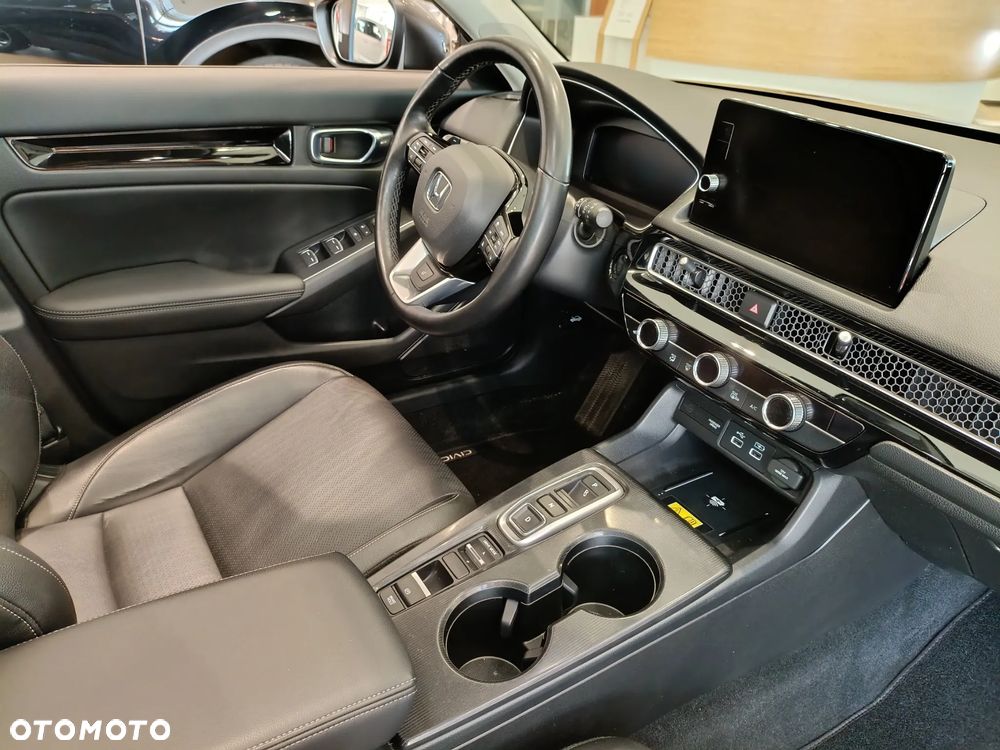 Honda Civic 2.0 i-MMD Advance BSI CVT - 17