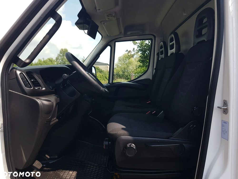 Iveco 70C18 WYWROTKA 3 STRONNA KIPER 4,0x2,2 BLIŹNIAKI 7 TON KLIMA HAK MANUAL 6-BIEGÓW - 21