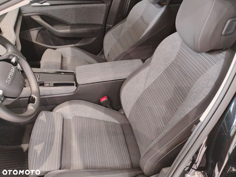 Skoda Superb 2.0 TDI SCR Selection DSG - 11