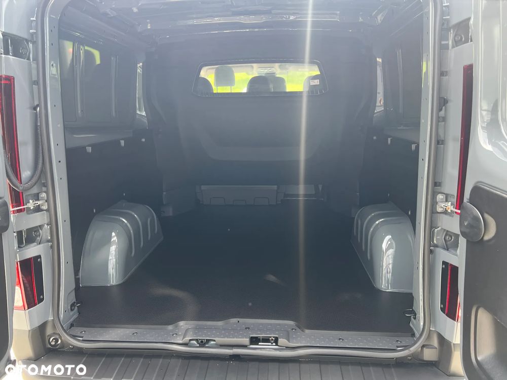 Renault Trafic - 11