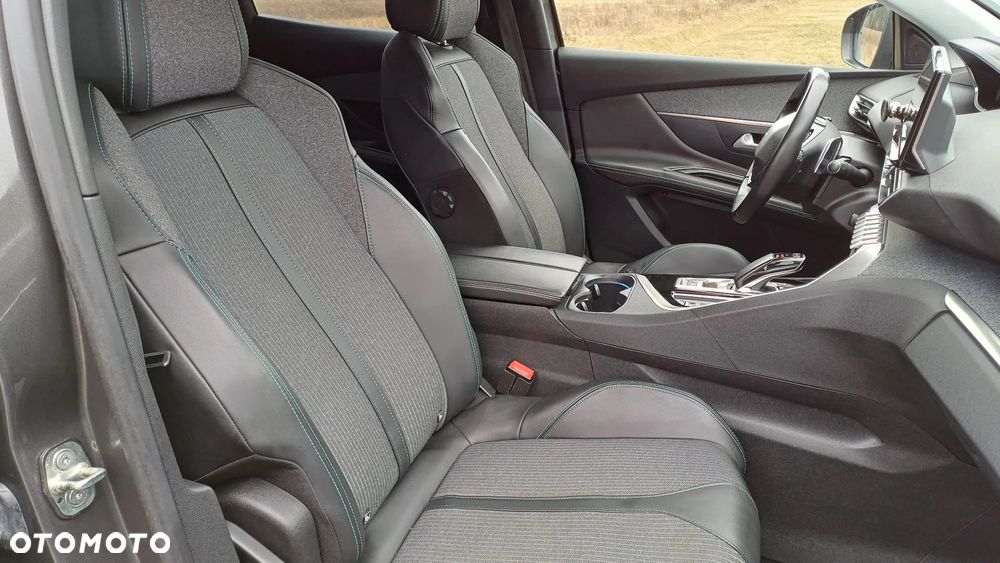 Peugeot 3008 1.6 PureTech Hybrid PHEV Allure Pack S&S EAT8 - 13