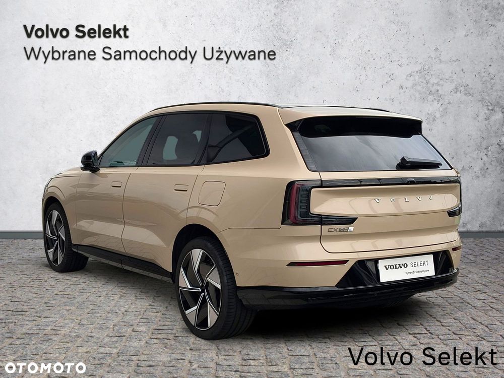 Volvo EX90 - 9