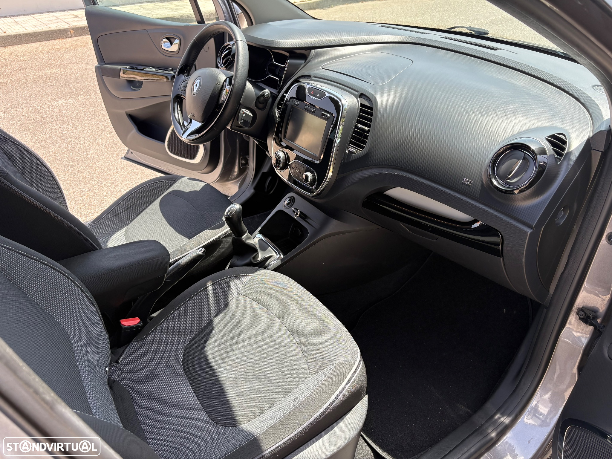 Renault Captur 0.9 TCE Sport - 23