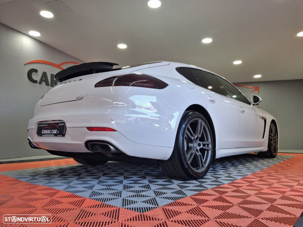 Porsche Panamera - 8