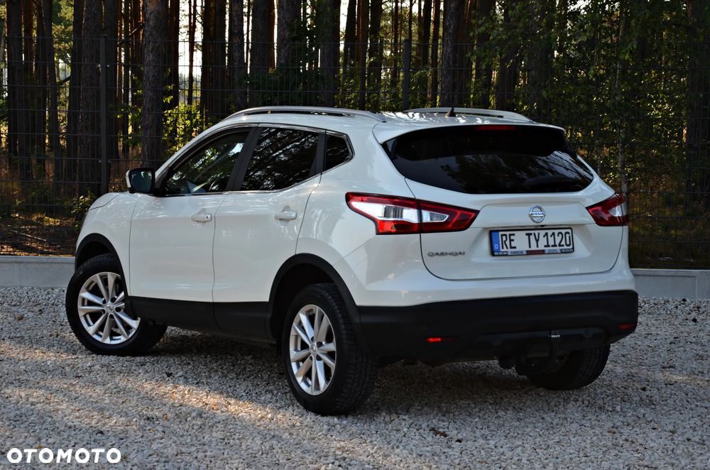 Nissan Qashqai 1.6 DCi 4x4 Tekna - 3
