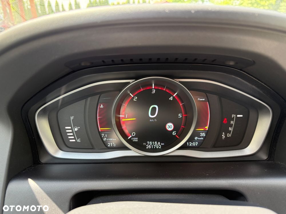 Volvo XC 60 D4 Drive-E Ocean Race - 16