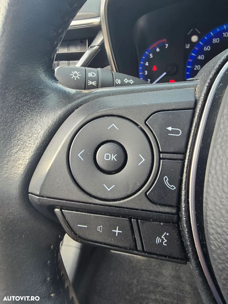 Toyota Corolla 1.8 HSD TS Dynamic - 14