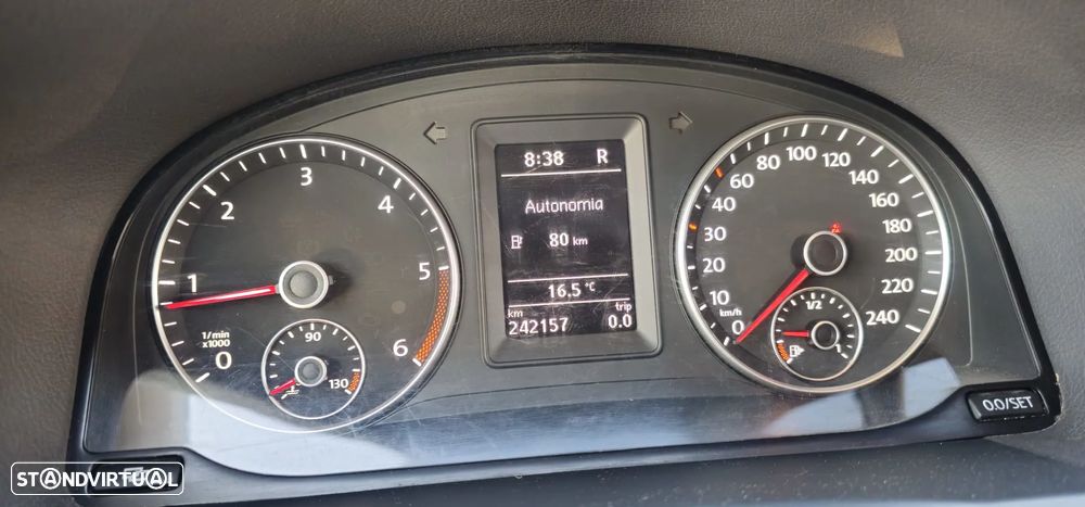 VW Touran 1.6 TDI DPF DSG STYLE - 9