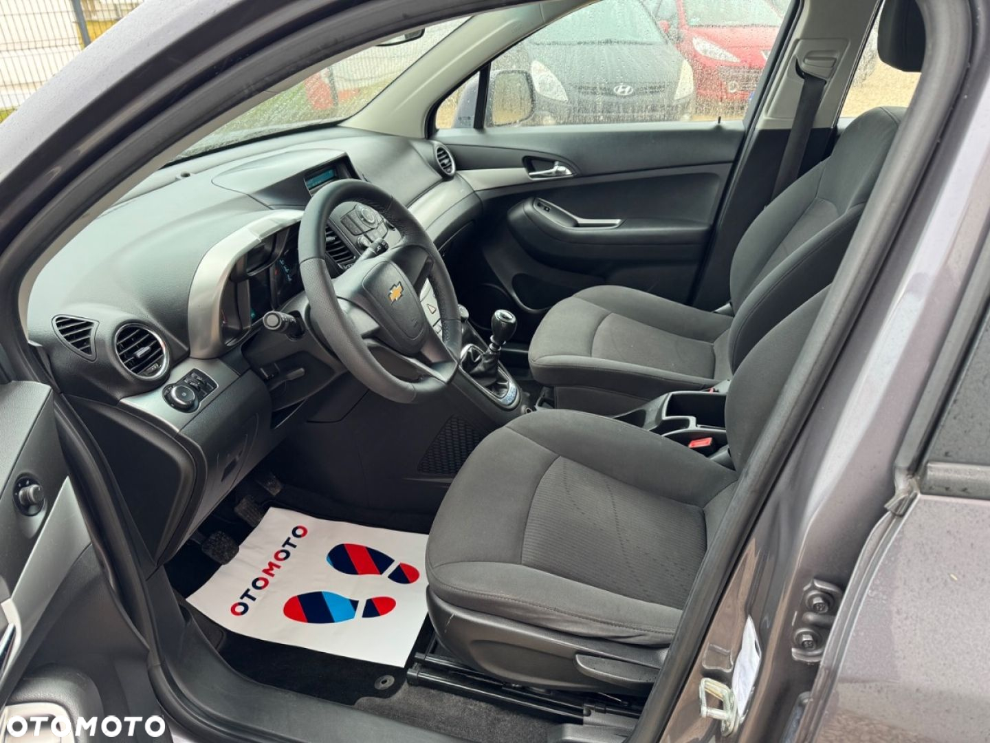 Chevrolet Orlando - 27