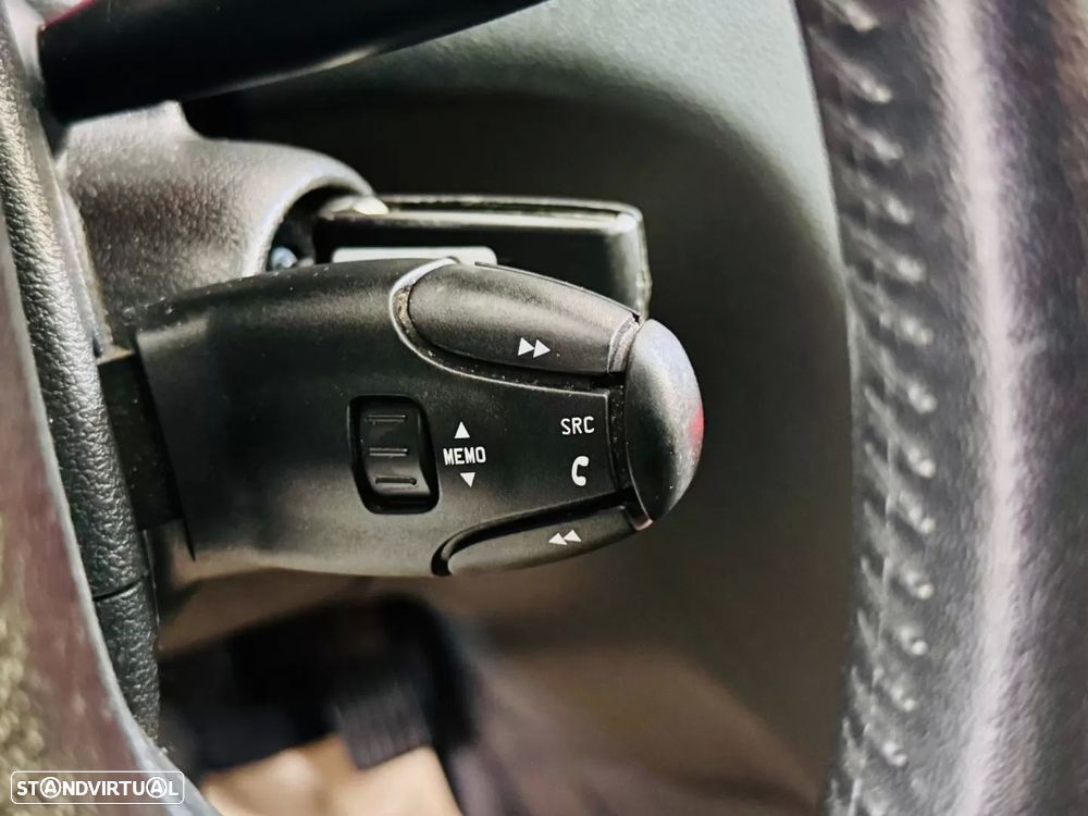 Peugeot 5008 1.6 BlueHDi Style - 32