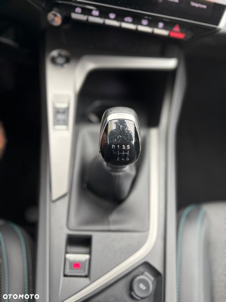 Peugeot 308 - 23
