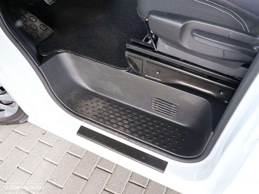 Renault Trafic 2.0 dCi L1H1 1.0T - 29