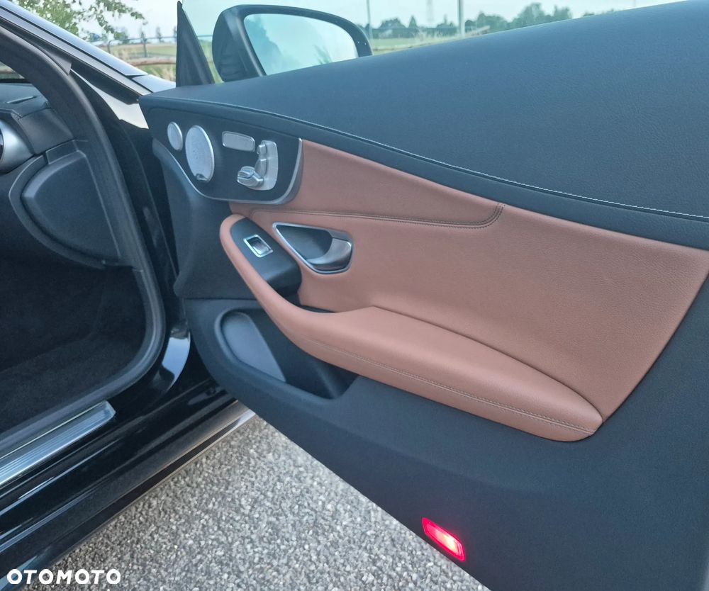 Mercedes-Benz Klasa C 43 AMG 4MATIC - 34