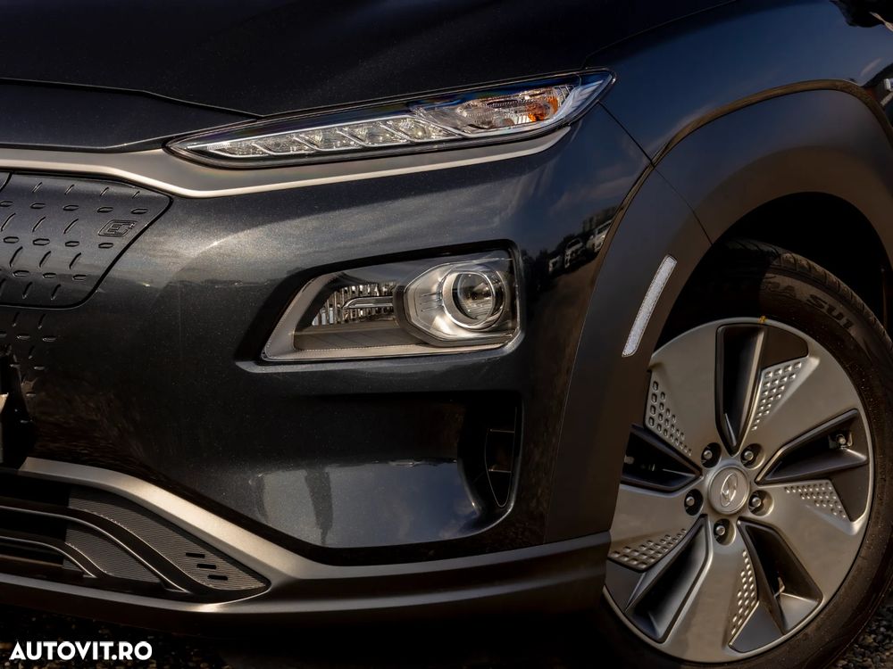 Hyundai KONA EV Style - 10