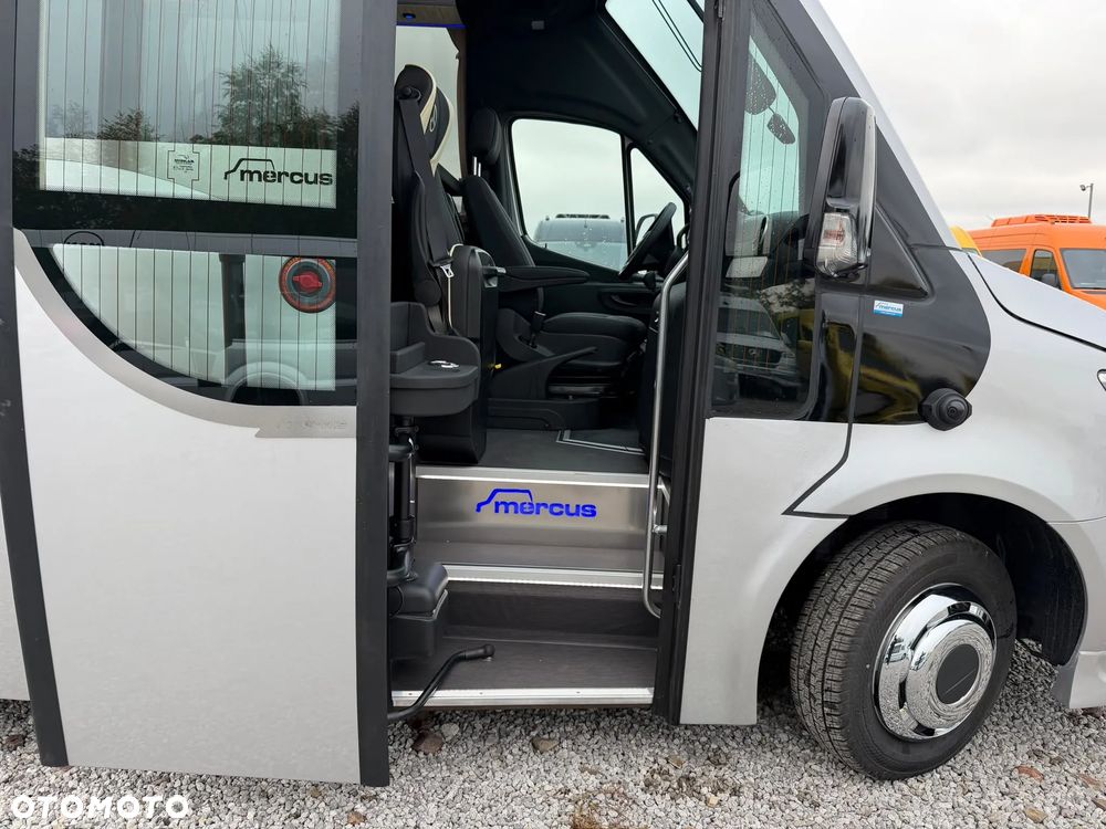 Mercedes-Benz Sprinter 519 - 20