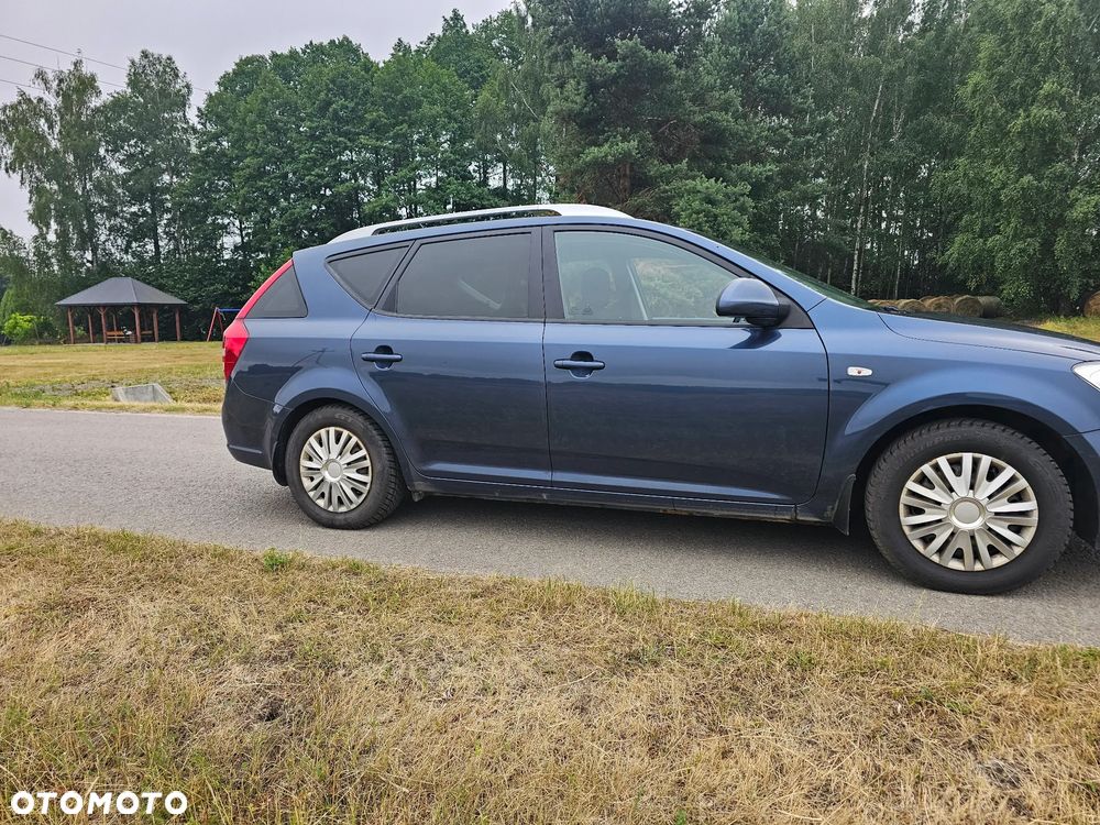 Kia Ceed - 21