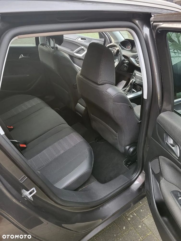 Peugeot 308 PureTech 130 EAT6 Stop & Start Allure - 23