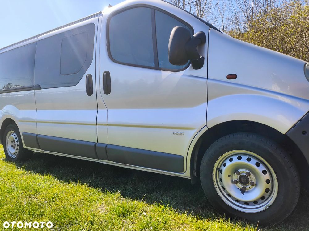 Opel Vivaro - 11