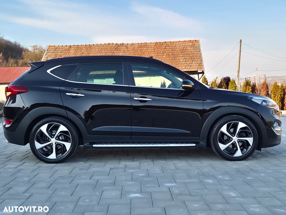 Hyundai Tucson 2.0 CRDI 4WD Automatik 25 Jahre - 32