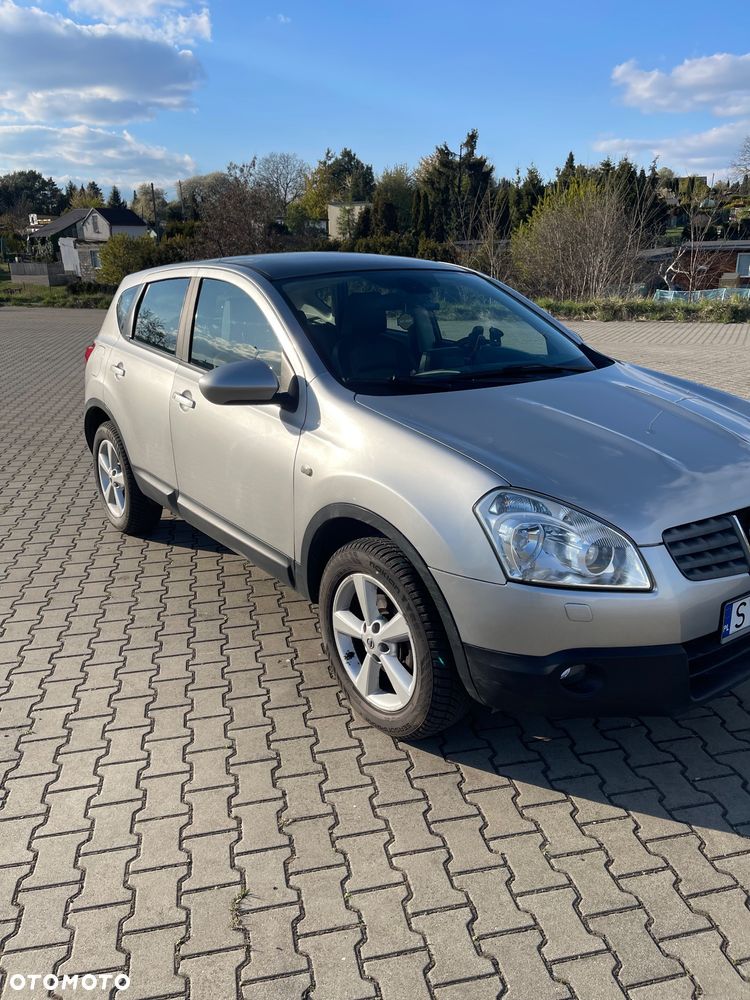 Nissan Qashqai 2.0 dCi 4 x 4 DPF tekna - 1