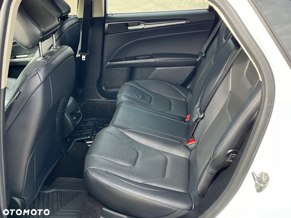 Ford Fusion 2.0 EcoBoost Titanium - 8