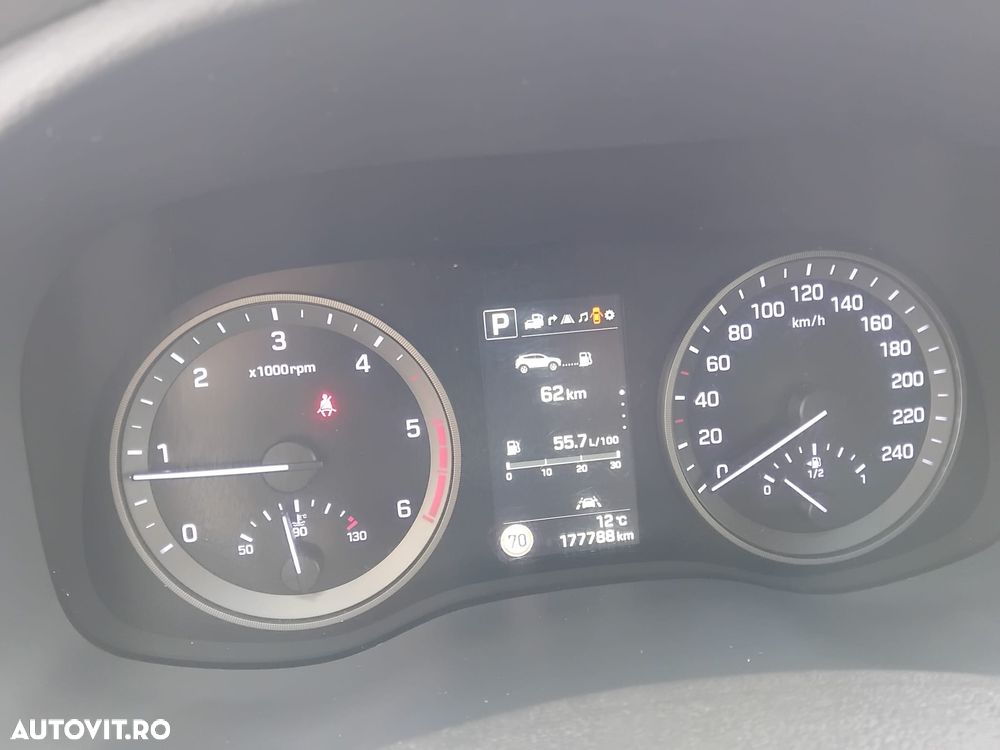 Hyundai Tucson 2.0 CRDI 4WD 8AT Luxury - 15
