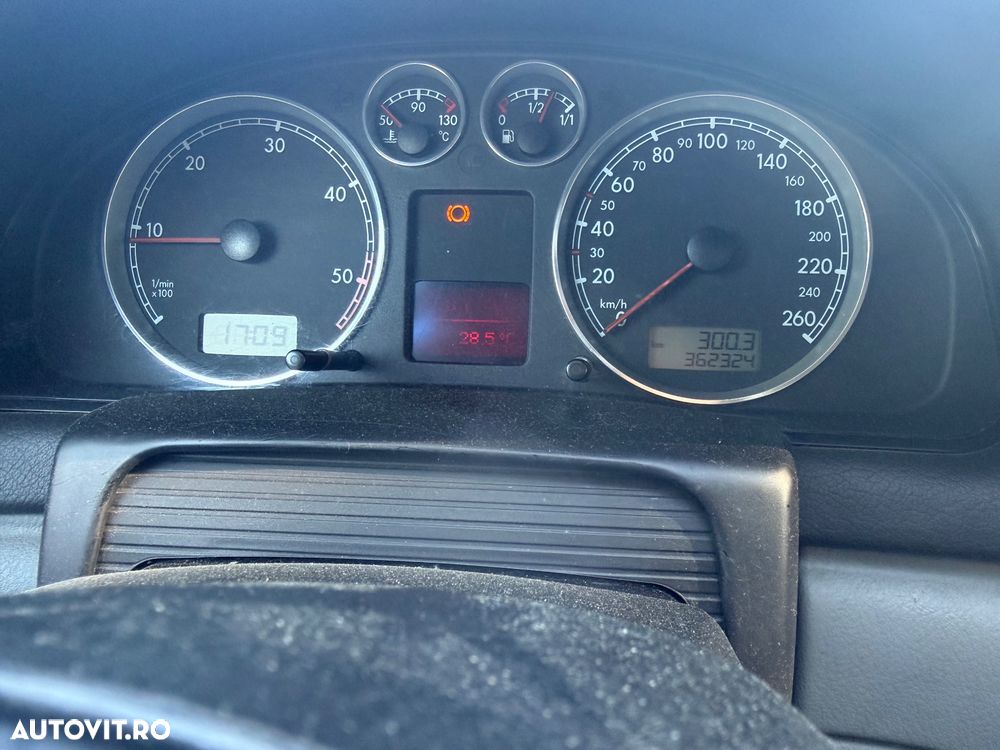 Volkswagen Passat 1.9TDI Comfortline - 5