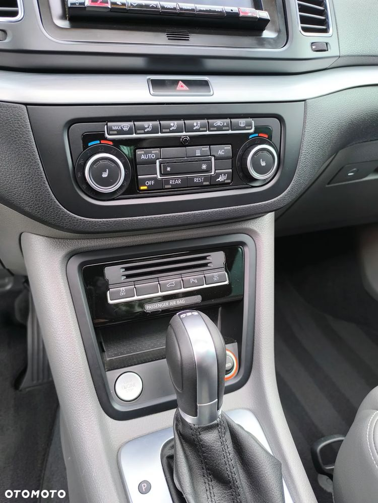 Volkswagen Sharan 2.0 TSI Highline DSG - 38