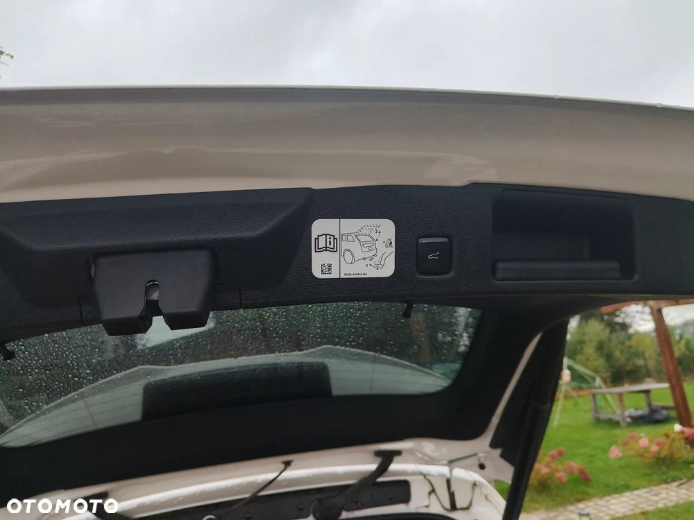 Ford Kuga 1.5 EcoBoost FWD ST-Line X - 22