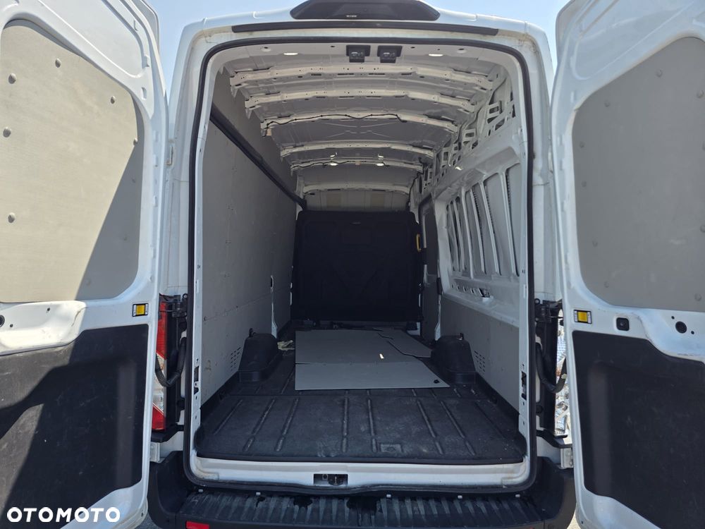 Ford Transit - 10