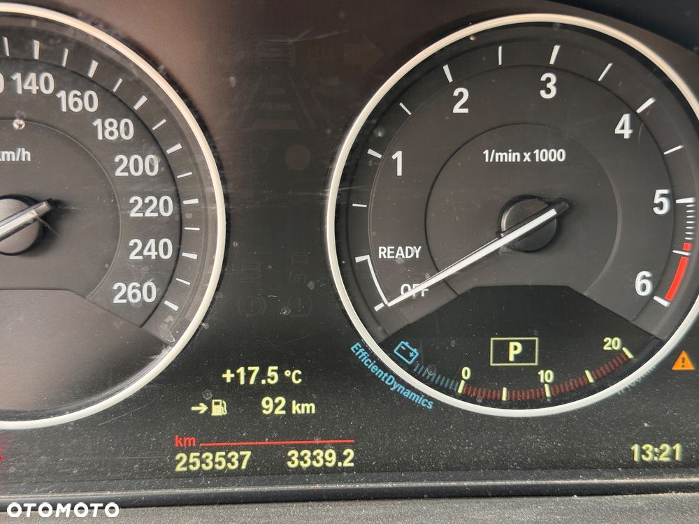 BMW Seria 3 330d xDrive Sport-Aut Luxury Line - 20