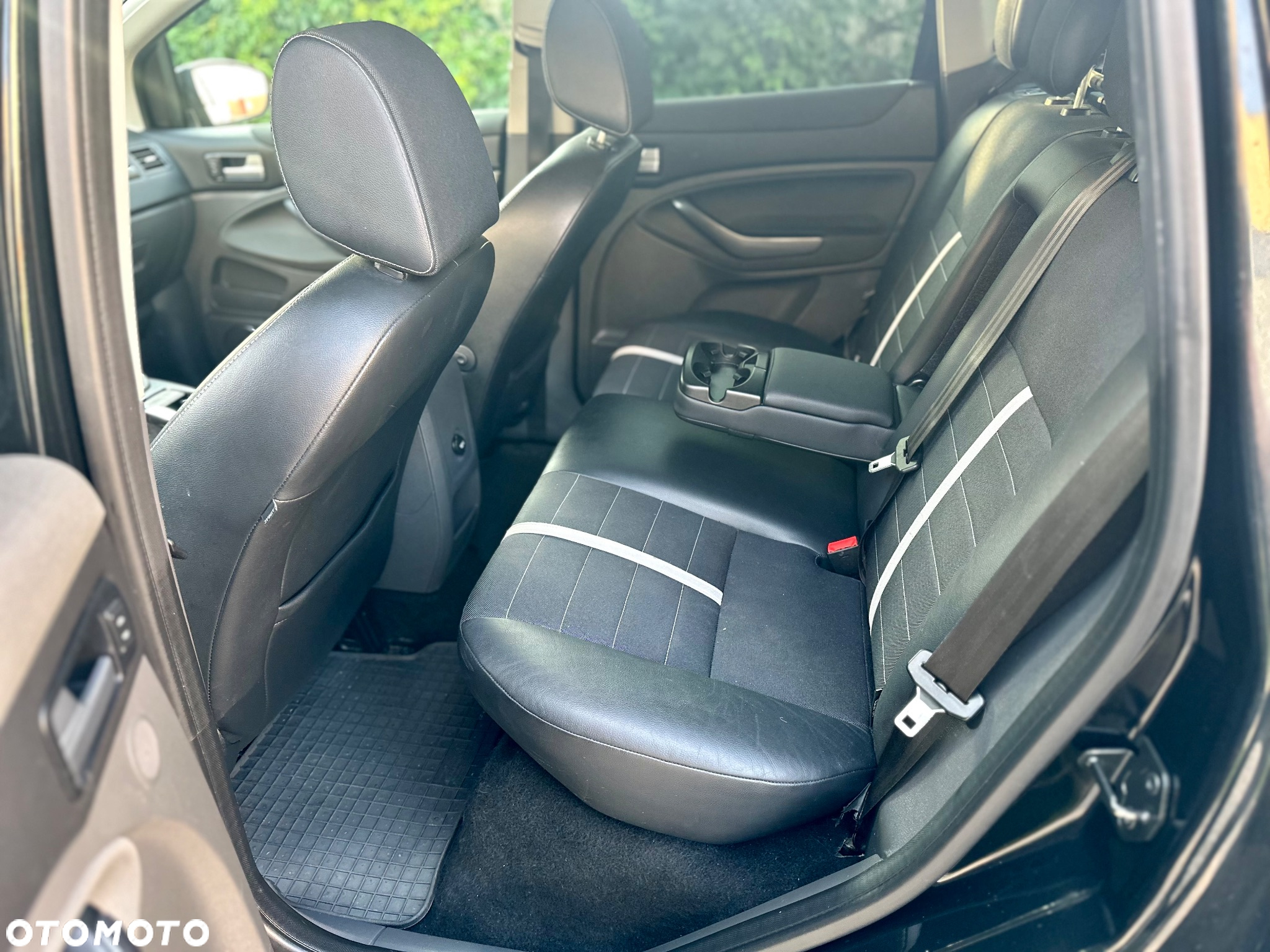 Ford Kuga 2.0 TDCi Titanium - 12